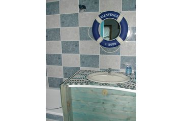 France Privát Thollon les Mémises, Exterior